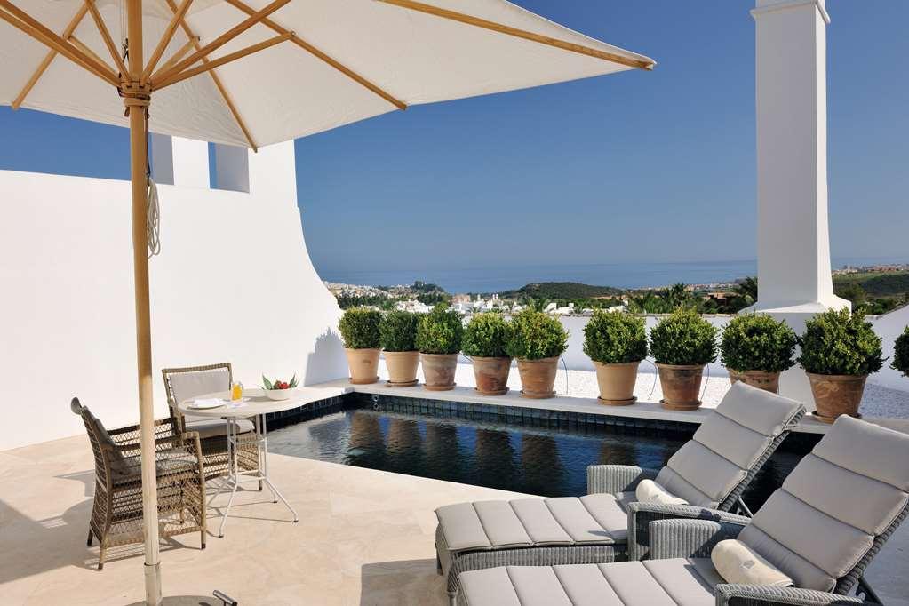Ośrodek wypoczynkowy Cortesin Golf & 5*